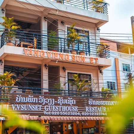 Vang Vieng Sunset Guesthouse & Restaurant Dış mekan fotoğraf