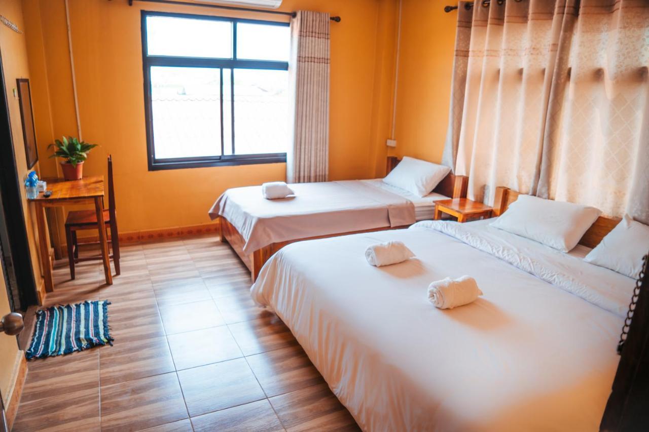 Vang Vieng Sunset Guesthouse & Restaurant Dış mekan fotoğraf