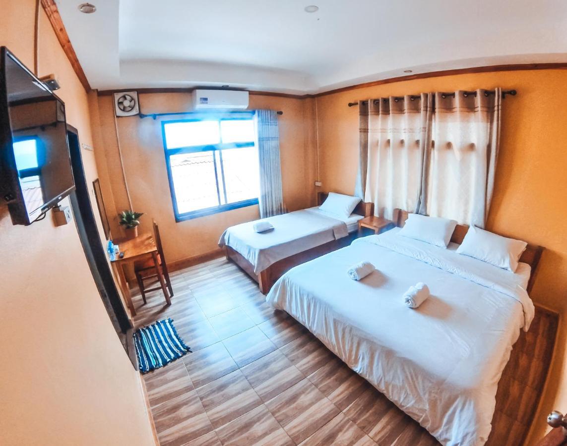Vang Vieng Sunset Guesthouse & Restaurant Dış mekan fotoğraf