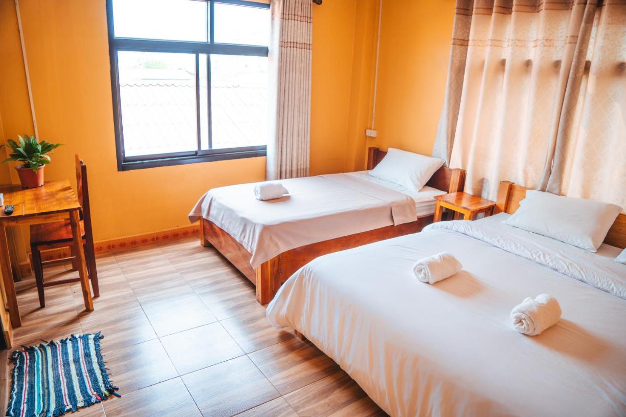 Vang Vieng Sunset Guesthouse & Restaurant Dış mekan fotoğraf